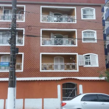 Apartamento Praia Grande Com Wifi E Tv A Cabo Appartement Buitenkant foto